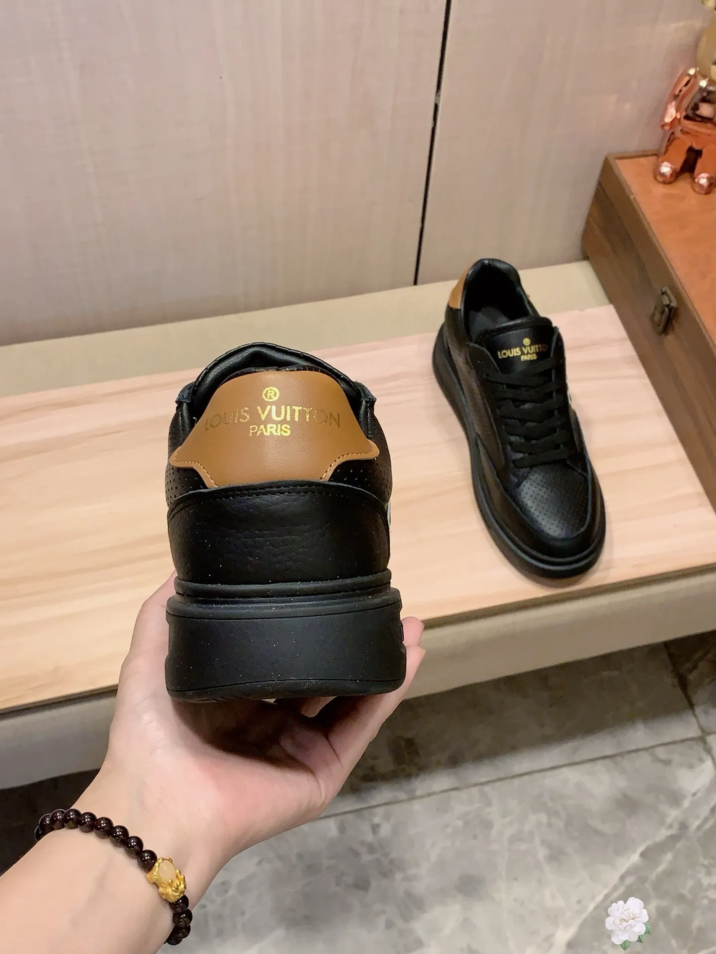 Men's Men's Shoes 💰420💰💰🎩🎩[Lightning][Lightning] "Lv*" The latest and most popular casual shoes, top brands [Seduce] Luxury ~ Purchasing Agency, Top ~ Quality. [Strong] The upper is made of imported breathable cowhide with material ➕ breathable sheepskin feet (•) and fine workmanship. Original stylish and stylish soft rubber wear-resistant and non-slip outsole, light and comfortable on the feet, the real thing looks better when taken in real life, 413: code: 38-44, 6️⃣ colors selected